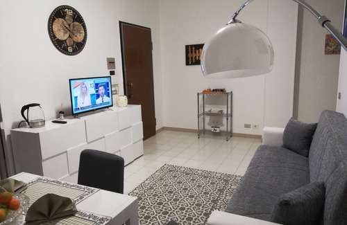 Casamassima House | Madrigio . at home