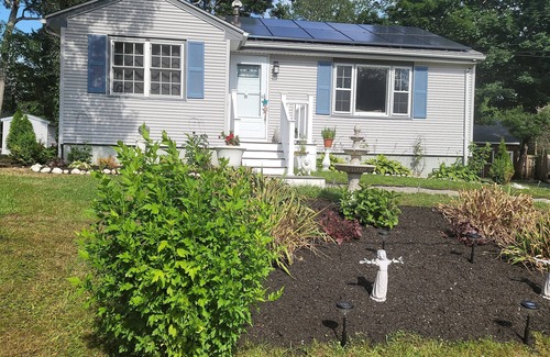 Mashpee House | Madys ranch renovated house with a touch of nature and love .