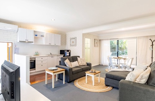 Boat Harbour House | Maestral II - Downstairs Section Only