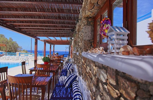 Paraga Apartment | Maganos DekaEnnea:Mykonos Apartment, close to the sea, breakfast included, shared pool