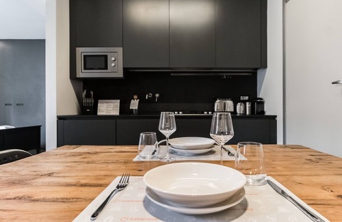 Porta Garibaldi Apartment | Maggi Design Studio: 6A