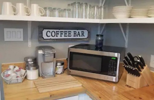 Saint Thomas House | Maggie's Rest - Cozy 2 Bdrm Tiny Home Centrally Located