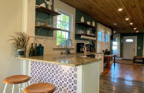 Wilmington House | Maggie's Village: 4 BR, 2 BA in Wilmington, Sleeps 10
