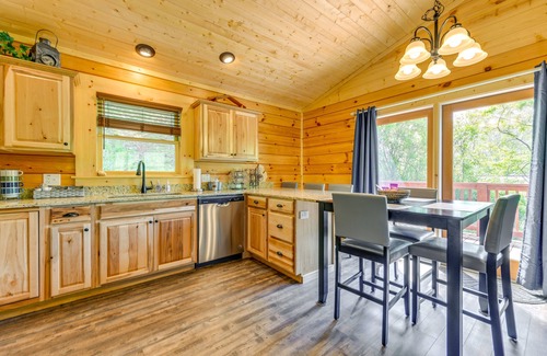 Maggie Valley Cabin | Maggie Valley Cabin 4 Mi to Cataloochee Ski Area!