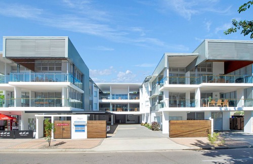 Horseshoe Bay Apartment | Maggies Beachfront Apt. 8