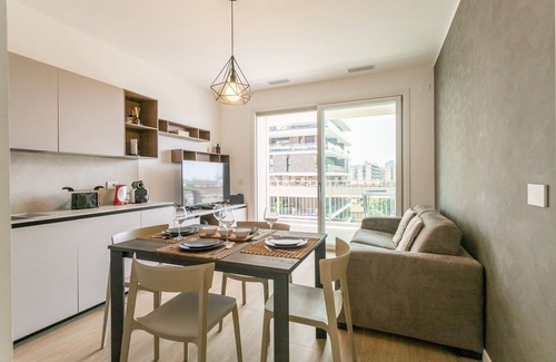 Cascina dei Pomi Apartment | Maggiolina Townlife, Modern And Bright 1BR With Terrace By Halldis