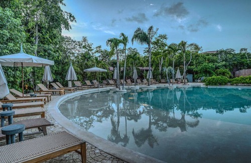 Playa Paraiso Condo | Magic Loft w Yoga Classes | Pool | Gym | Fast WiFi