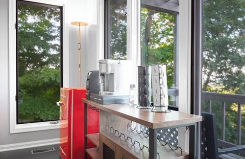 Berkeley Springs House | Magic Mountain Retreat