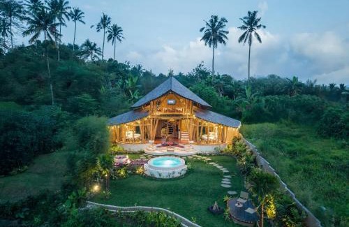Selat Villa | Magical Bamboo House with Breathtaking view