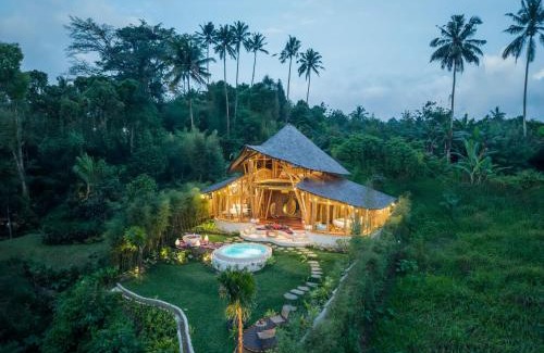 Selat Villa | Magical Bamboo House with Breathtaking view