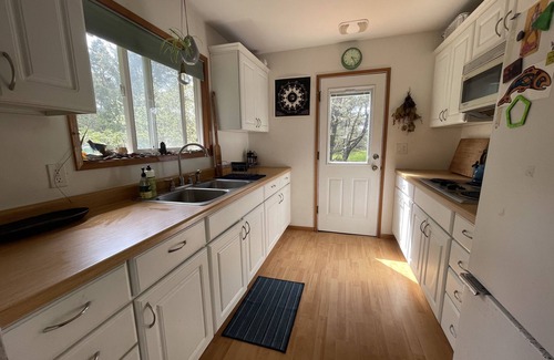 Rockaway Beach Cottage | Magical beach cottage, 5 minutes from the beach.
