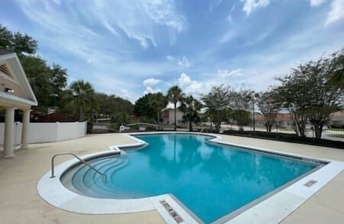 Sunrise Lakes House | Magical Castle Near Theme Parks