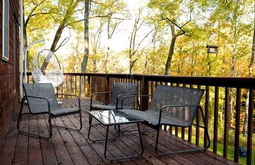 Damascus Cottage | Magical Creekside Cottage in the Western Catskills