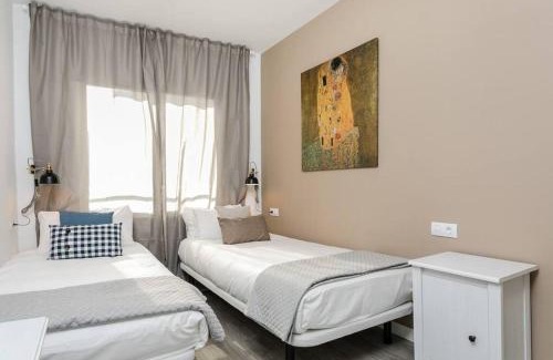 Collblanc y La Torrassa Apartment | Magical Design With Terrace