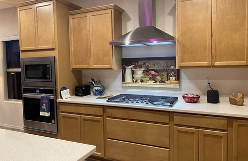 Anthem at Merrill Ranch House | Magical Desert Setting - Vacation, Corporate, Short-Term, Available until 12/31