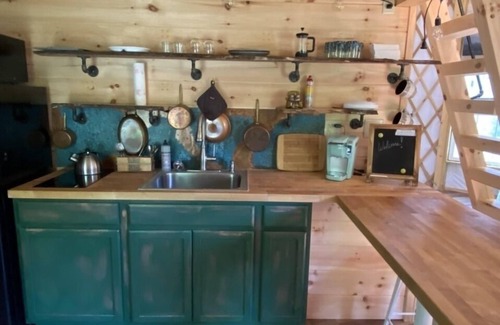 Dugspur House | Magical Riverside Yurt, hot tub & the BRPW, pet friendly near Floyd, Va