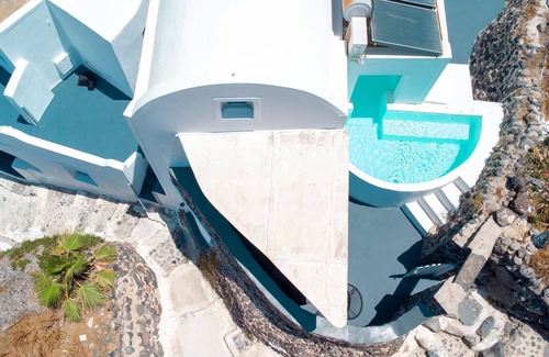 Finikia Villa | Magical Santorini Villa | 1 Bedroom | Premium Private Villa | Beautiful Sea.