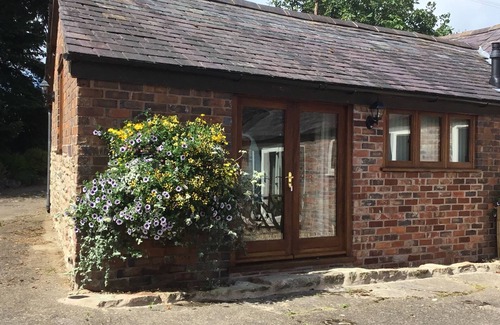 Middleton Scriven Cottage | Magical setting for you to relax and unwind in beautiful Shropshire countryside.