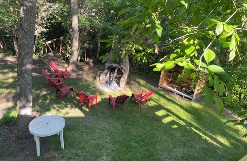Regina Beach Cabin | Magical times at Regina Beach!n2 self contained units in the one cabin.