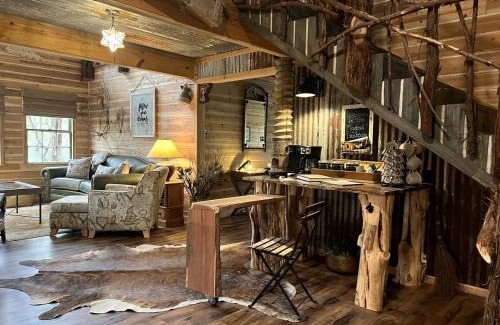 Dennis House | Magical Treehouse with Slide by Brazos River for Family Glamping Adventures in Texas