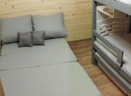 Dukla Ski Chalet | Magiczna Chatka Nad Rzeką Bieszczady