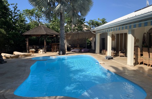 Etang Sale Les Bains Villa | MAGNIFICENT SEASIDE VILLA