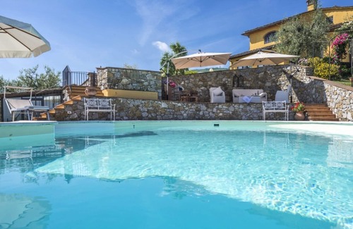 Casalguidi Villa | Magnificent villa in the countryside near Pistoia. Pool, Airco, BBQ