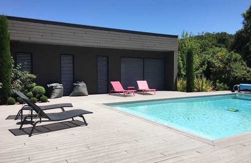Monteleger Apartment | Magnificent Studio in Contemporary Villa with Swimming Pool & Private Parking
