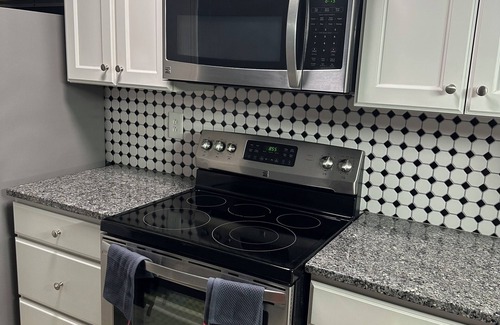 Durham House | Magnificent 2Br 1.5B TownhomenDuke University - 1 MilenDowntown Durham - 4 Mile