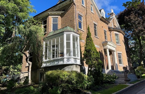 Westmount House | Magnificent 3 story Mansion in most prestigious area next to downtown Montreal..