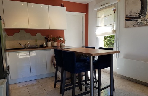 Reze Apartment | Magnificent 48 M² With Garden