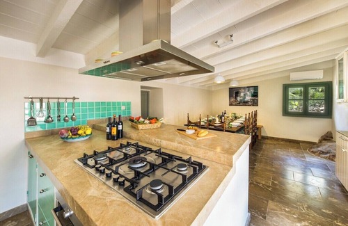 Andraitx Villa | MAGNIFICENT 6BR - 7.5BA FINCA WITH HEATED POOL, JUST MINUTES TO PORT D' ANDRATX!