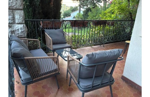Le Grand Charran House | Magnificent 85m2 self-contained apartment