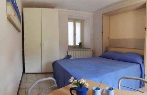 Carciano Apartment | Magnificent apartment in the dépendance of a prestigious art nouveau villa with pool