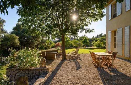 Nord House | magnificent bastide with pool and tennis walking distance from Aix en Provence