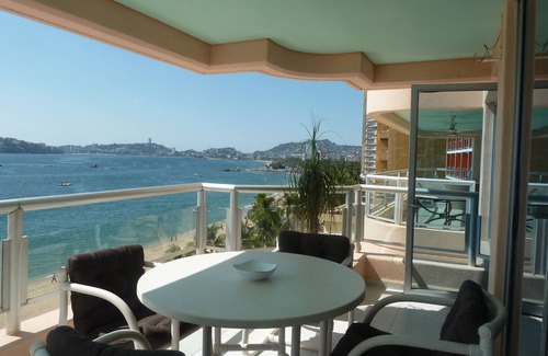 Costera Acapulco Condo | Magnificent Beachfront