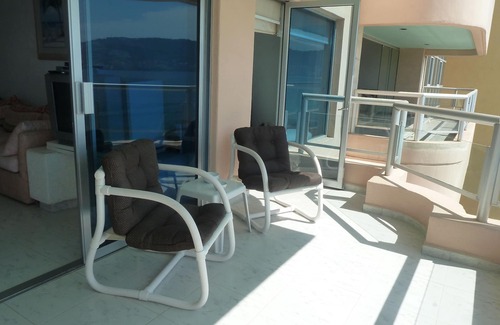 Costera Acapulco Condo | Magnificent Beachfront