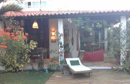 Centro House | Magnificent beach house: swimming pool and tropical garden!