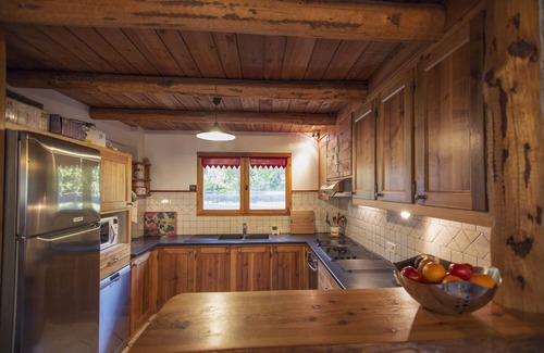 Saint-Chaffrey Ski Chalet | Magnificent chalet with jacuzzi and view of the mountain in Serre Chevalier