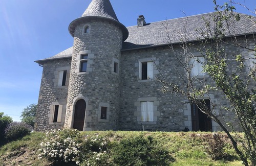 Lanobre House | Magnificent chateau-style house in the heart of the Auvergne mountains