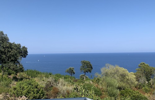 Tarcu House | Magnificent contemporary house with 180° sea and mountain views, not overlooked