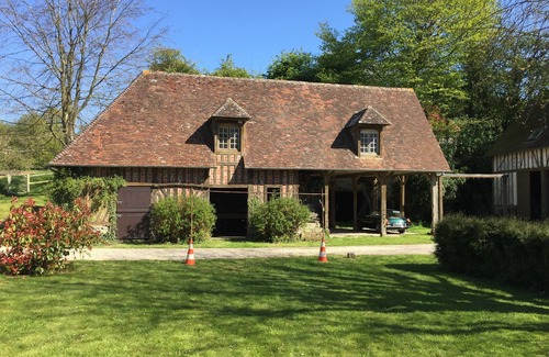 Saint-Vaast-en-Auge House | Magnificent manor house - 15 people - 5 minutes from the sea - tennis