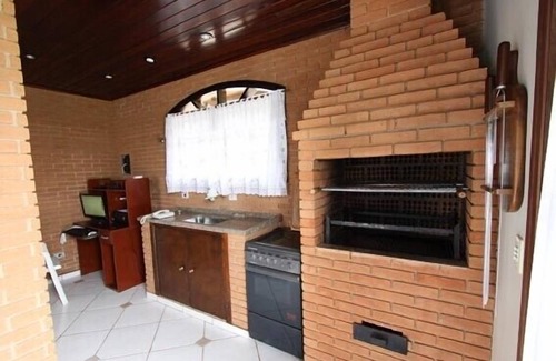 Campos do Jordao House | Magnificent house near the center of Capivari with beautiful views