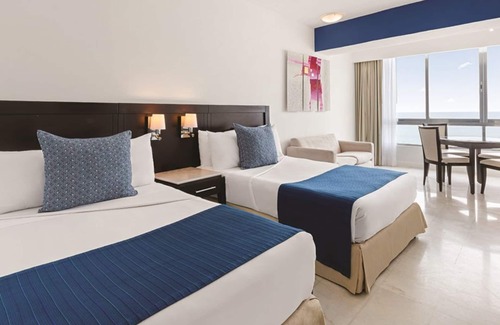 Marina Mazatlan Hotel | Magnificent Junior Suite with a short Walk to Beach in Mazatlan