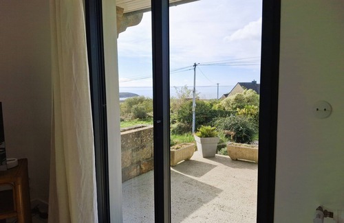 Crozon Apartment | Magnificent modern apartment with sea and garden view! Close to beach.