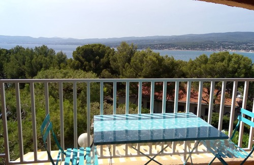 La Madrague Apartment | Magnificent studio with sea view, air conditioning and swimming pool
