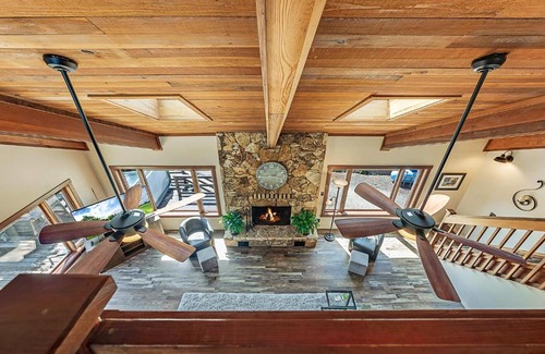 Forestville Villa | Magnificent Sonoma Farm House - 4-5 bedrooms, pool, hot tub, Vineyard, working farm - pick your own fresh fruit,