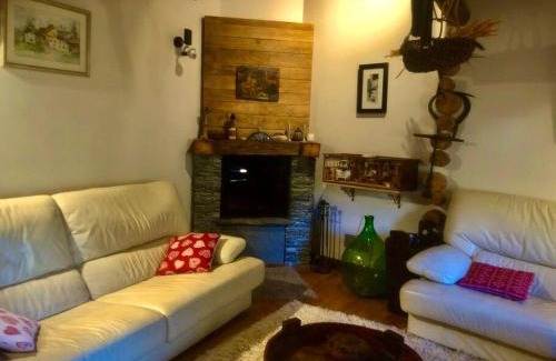 Antey-Saint-Andre Villa | Magnificent spacious 4 bedroom mountain chalet with spa