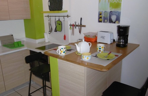 Centre-Ville Apartment | Magnificent T1 2 steps from the beach and shops in Saint Pierre