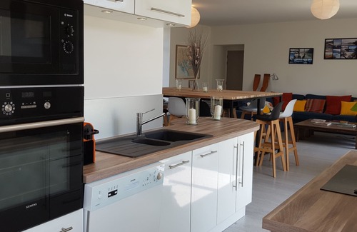 Sarzeau House | Magnificent view, sleeps 12, waterfront, roof-top terrace, sauna